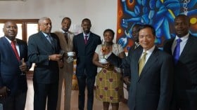 Embaixador e Convidados