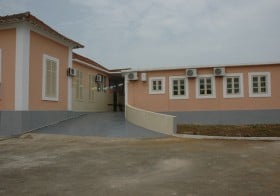 Médicos são-tomenses e a arte de salvar vidas humanas